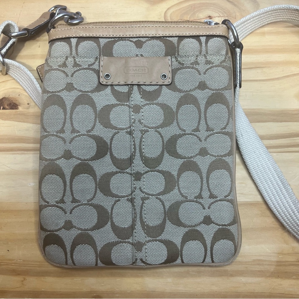 Coach Signature C Tan Swingpack